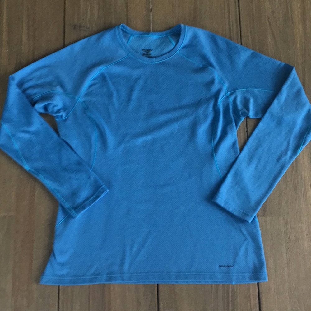 Patagonia mid weight layering top size M